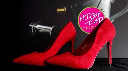娱乐吃瓜酱红色高跟鞋