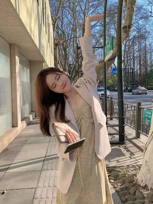 女人说吃瓜是什么意思,“吃瓜”背后的网络流行语含义