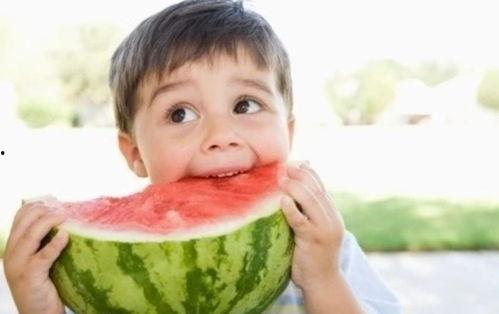 娱乐吃瓜酱带朋友去旅行,畅游人间烟火